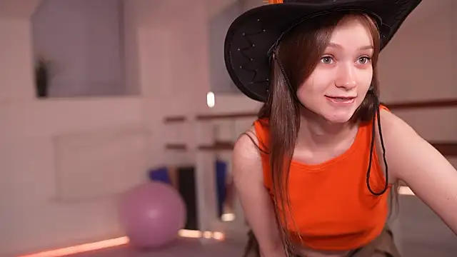 Snapshot of Sheila_Bless chatting on October 24, 2025, 6:37 pm Sheila Bless online show from October 24, 2025, 6:37 pm