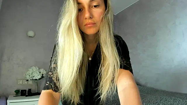 Snapshot of _DarkRose_ chatting on April 29, 2026, 10:52 am DarkRose online show from April 29, 2026, 10:52 am