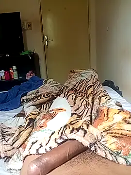 Moreira3307 online show from April 11, 2026, 4:22 pm