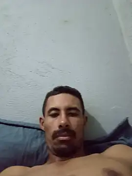 Moreira3307 online show from June 22, 2026, 10:40 pm