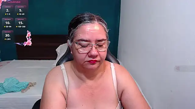 scaelettdubois online show from October 7, 2025, 12:19 am