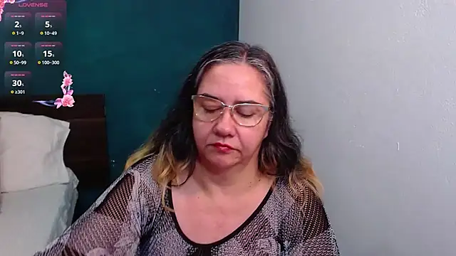 scaelettdubois online show from December 19, 2025, 2:40 am