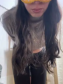 SHARONRodrig online show from March 13, 2026, 10:38 pm