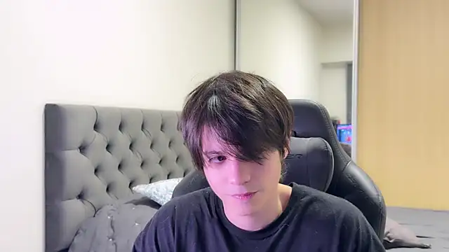 Snapshot of SasukeUhchiaa chatting on January 9, 2025, 11:34 pm SasukeUhchiaa online show from January 9, 2025, 11:34 pm