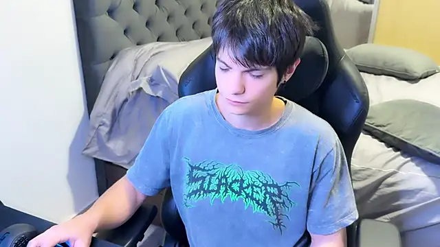 Snapshot of SasukeUhchiaa chatting on February 27, 2025, 1:48 am SasukeUhchiaa online show from February 27, 2025, 1:48 am