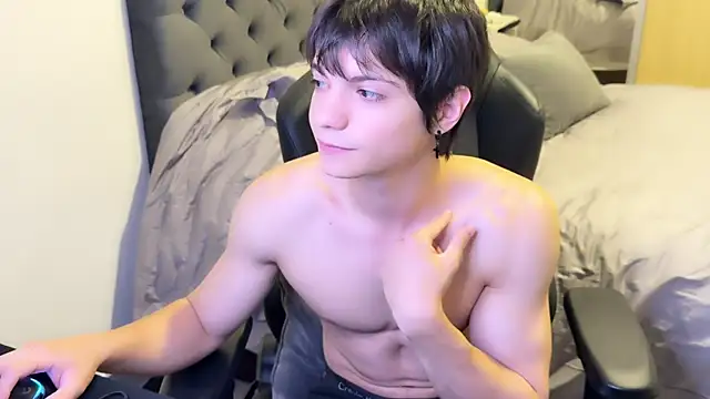 Snapshot of SasukeUhchiaa chatting on March 6, 2025, 2:40 pm SasukeUhchiaa online show from March 6, 2025, 2:40 pm