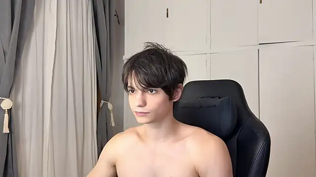 SasukeUhchiaa online show from March 30, 2026, 10:44 pm