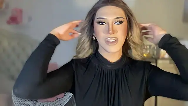 Ts glamxxxx online show from October 5, 2025, 11:35 pm