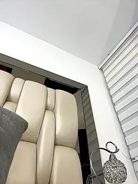 ALISSON FOXXX1 online show from October 10, 2025, 8:52 pm