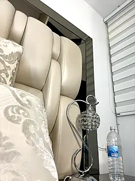 ALISSON FOXXX1 online show from October 24, 2025, 8:49 pm