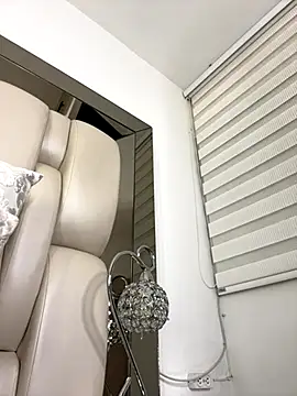 ALISSON FOXXX1 online show from November 20, 2025, 11:04 pm