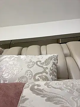 ALISSON FOXXX1 online show from December 4, 2025, 11:57 pm