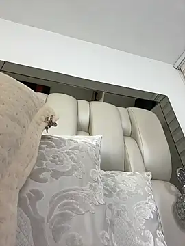 ALISSON FOXXX1 online show from January 14, 2026, 10:58 pm