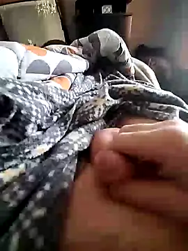 Snapshot of rem4001@xh chatting on February 2, 2025, 2:13 pm rem4001xh online show from February 2, 2025, 2:13 pm