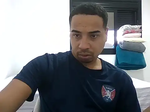 Snapshot of Juninho10c chatting on November 1, 2025, 4:31 pm Juninho10c online show from November 1, 2025, 4:31 pm