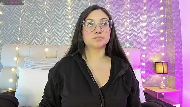 lucy neil online show from January 8, 2025, 7:03 pm