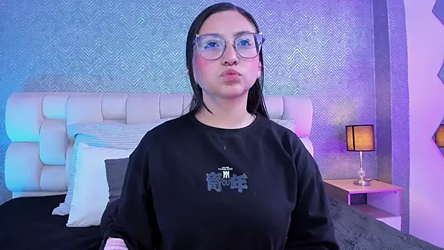 lucy neil online show from January 27, 2025, 7:03 pm