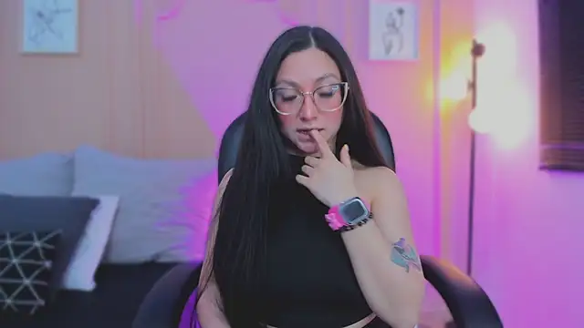 lucy neil online show from March 30, 2026, 2:34 am