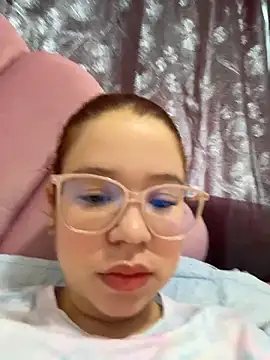 Lucyklein2022 online show from March 13, 2026, 2:23 pm