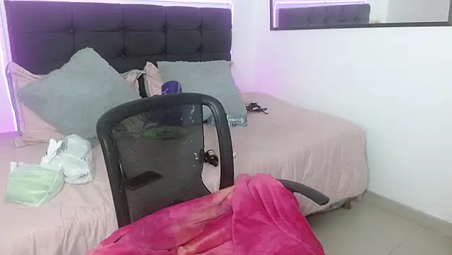 Snapshot of vaness_weet chatting on February 19, 2026, 9:11 pm vaness weet online show from February 19, 2026, 9:11 pm