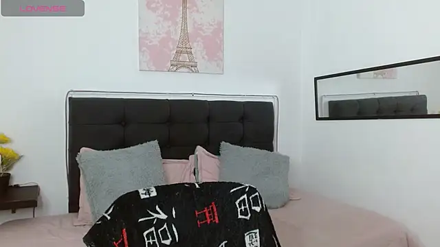 vaness weet online show from April 4, 2026, 8:39 pm