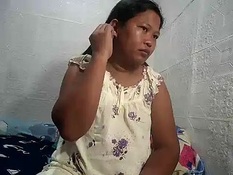 Snapshot of sweethotmom chatting on October 17, 2025, 9:28 pm sweethotmom online show from October 17, 2025, 9:28 pm