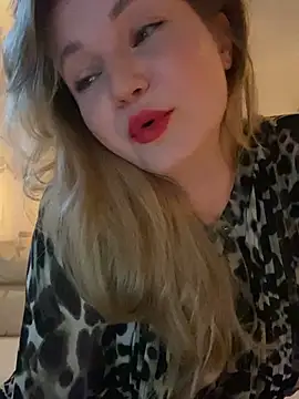 Lady  Maria online show from February 8, 2026, 4:32 pm