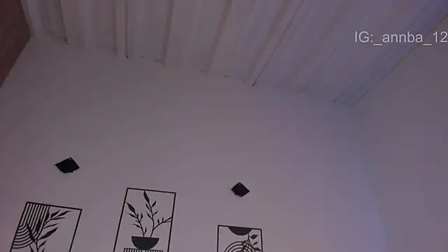 annie barozzi online show from April 4, 2026, 9:45 pm