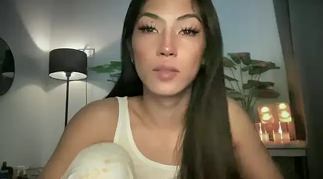 Snapshot of Bella_Gordon chatting on February 3, 2025, 5:51 am Bella Gordon online show from February 3, 2025, 5:51 am