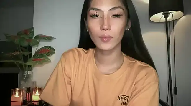 Snapshot of Bella_Gordon chatting on February 5, 2025, 9:18 pm Bella Gordon online show from February 5, 2025, 9:18 pm