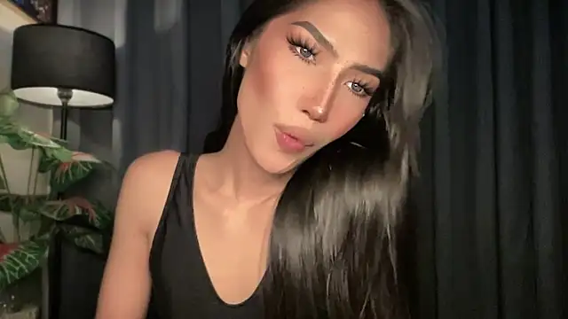 Snapshot of Bella_Gordon chatting on September 11, 2025, 6:46 am Bella Gordon online show from September 11, 2025, 6:46 am