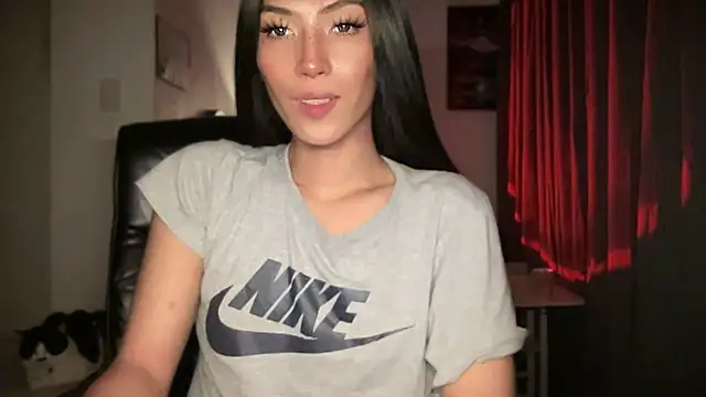 Snapshot of Bella_Gordon chatting on October 3, 2025, 2:58 pm Bella Gordon online show from October 3, 2025, 2:58 pm