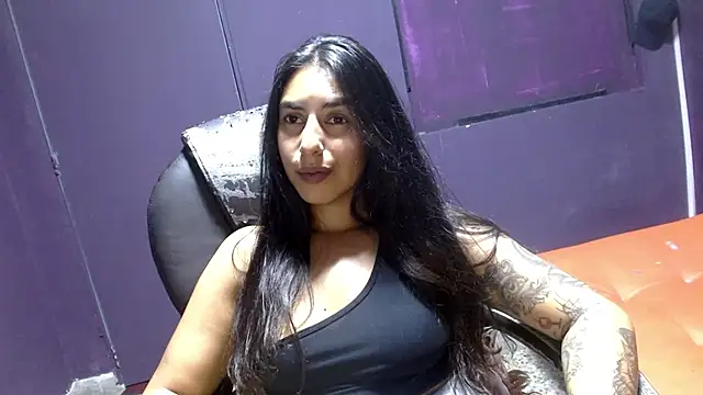 Snapshot of Desipleasure chatting on January 16, 2025, 2:41 am Desipleasure online show from January 16, 2025, 2:41 am
