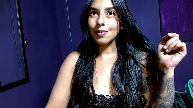 Snapshot of Desipleasure chatting on January 18, 2025, 7:58 pm Desipleasure online show from January 18, 2025, 7:58 pm