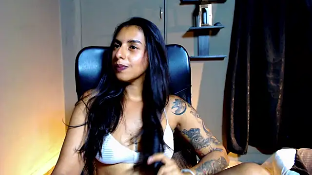 Snapshot of Desipleasure chatting on February 1, 2025, 8:47 pm Desipleasure online show from February 1, 2025, 8:47 pm