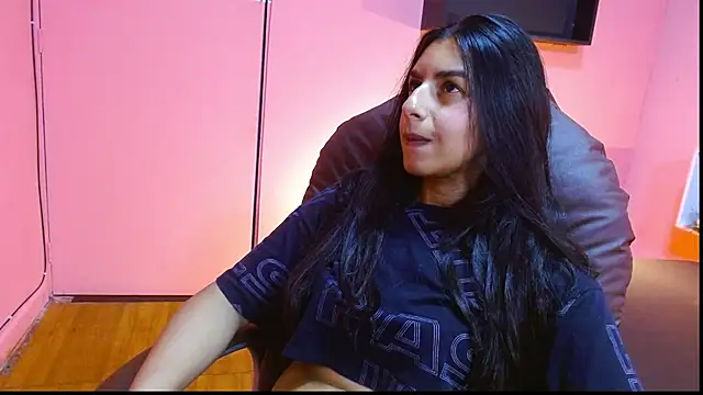 Snapshot of Desipleasure chatting on March 11, 2025, 8:20 pm Desipleasure online show from March 11, 2025, 8:20 pm