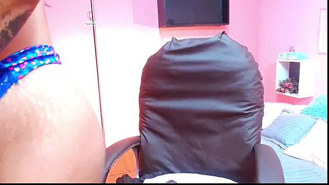 Snapshot of Desipleasure chatting on March 17, 2025, 11:21 pm Desipleasure online show from March 17, 2025, 11:21 pm