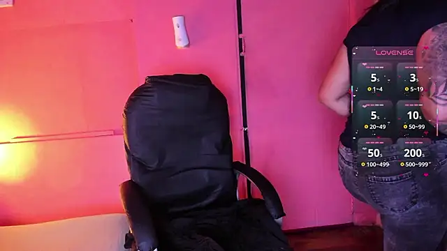 Snapshot of Desipleasure chatting on February 27, 2026, 8:09 pm Desipleasure online show from February 27, 2026, 8:09 pm