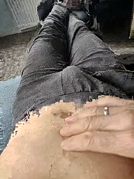 kiam471 online show from March 30, 2026, 1:34 pm