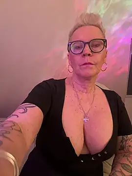 Snapshot of German_Milf chatting on March 17, 2026, 10:07 am German Milf online show from March 17, 2026, 10:07 am