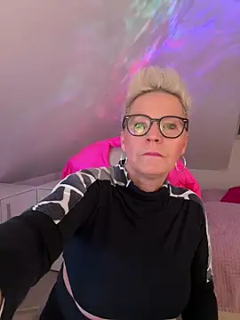 Snapshot of German_Milf chatting on April 4, 2026, 12:46 pm German Milf online show from April 4, 2026, 12:46 pm