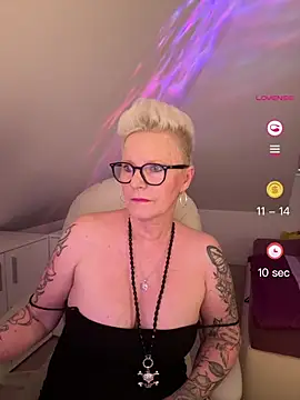 Snapshot of German_Milf chatting on May 24, 2026, 12:21 pm German Milf online show from May 24, 2026, 12:21 pm