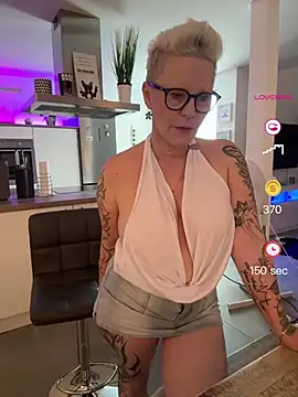 Snapshot of German_Milf chatting on May 27, 2026, 1:08 pm German Milf online show from May 27, 2026, 1:08 pm