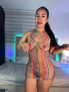 daniela henao online show from March 14, 2025, 2:53 am