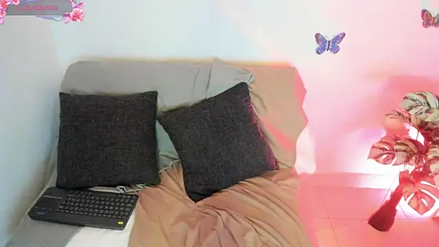 Snapshot of abigail_luna chatting on January 8, 2025, 1:53 am abigail luna online show from January 8, 2025, 1:53 am