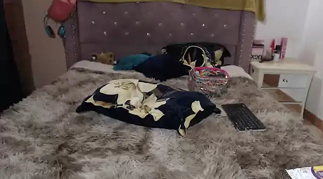 isabelle adj online show from December 16, 2024, 6:10 am