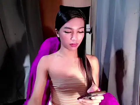 ToKeNa online show from November 12, 2025, 11:21 am