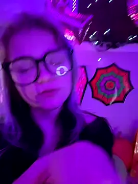 Cutiepiespanks online show from November 4, 2025, 7:40 am