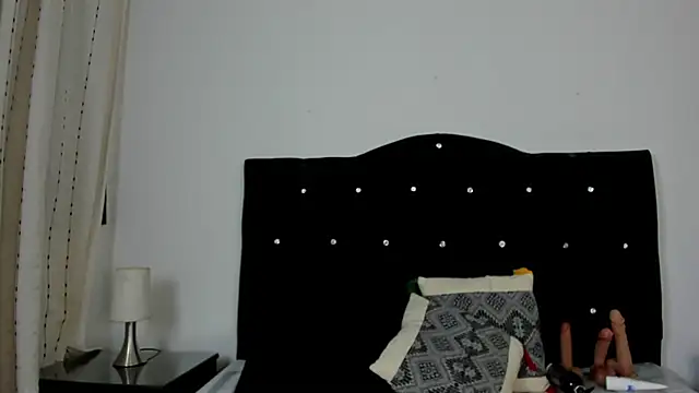 Keira Lennox online show from October 1, 2025, 11:27 am