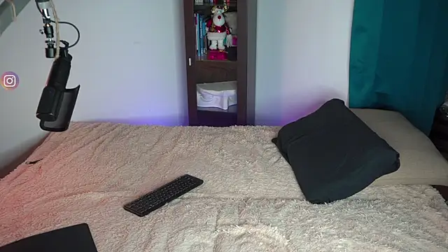 VIktorSecret online show from December 27, 2024, 1:39 pm